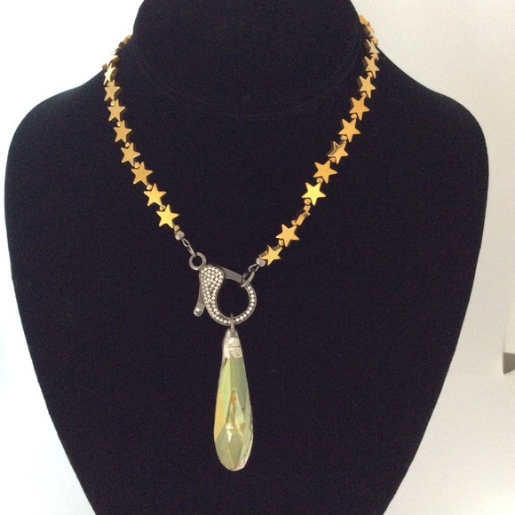 Hematite Star Necklace - Picture 2 of 3